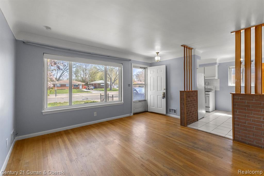 6661 N BEECH DALY Road, Dearborn Heights, MI 48127 — Photo 5