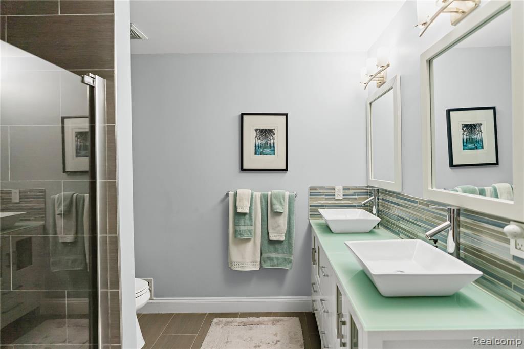 6048 Pine Cone Drive, Grand Blanc, MI 48439 — Photo 15