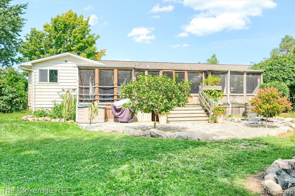 9050 E Bristol Road, Davison, MI 48423 — Photo 16