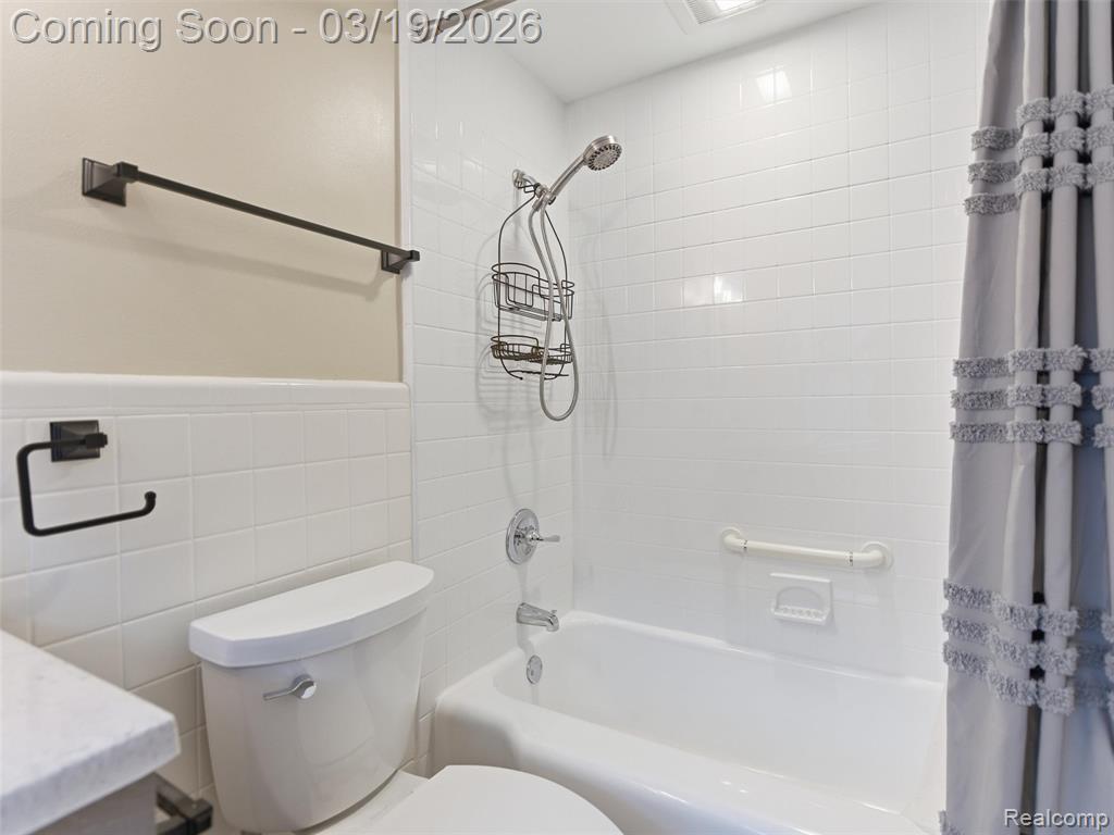 27320 Sunset Boulevard E, Lathrup Village, MI 48076 — Photo 38