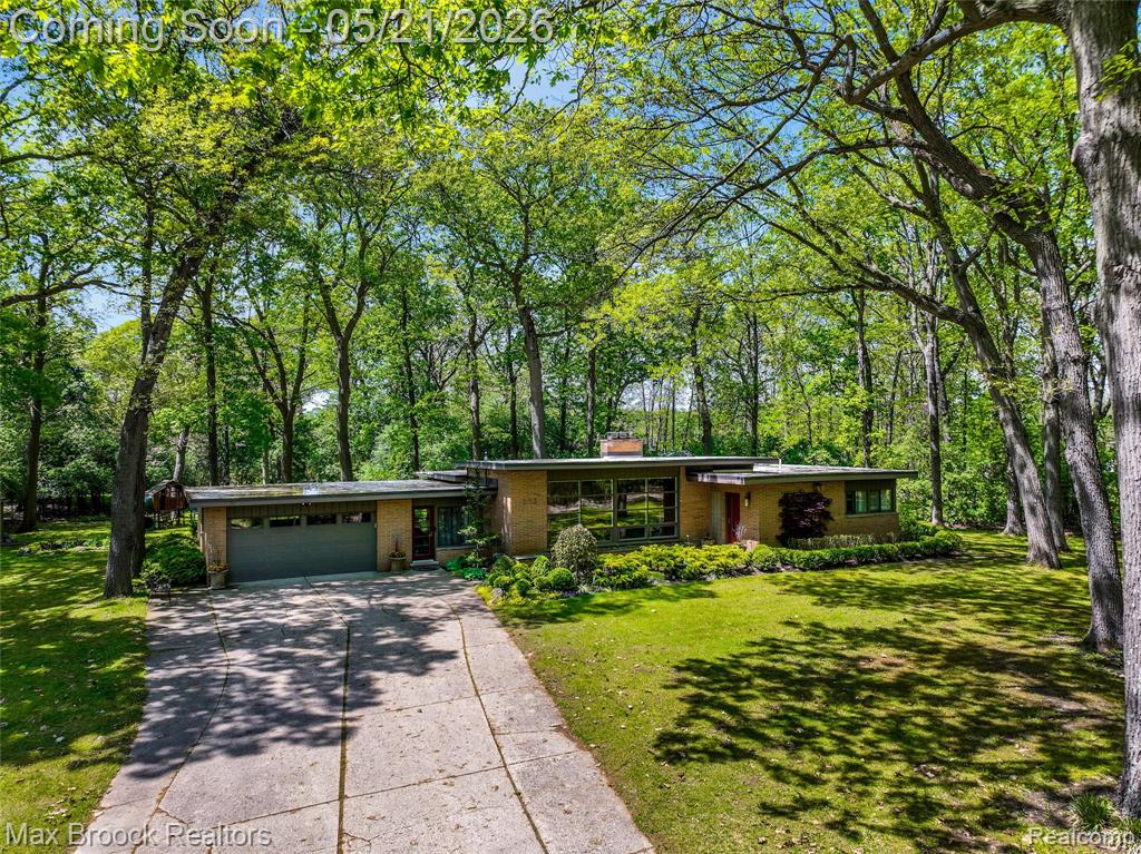 255 N Berkshire Road, Bloomfield Hills, MI 48302 — Photo 49