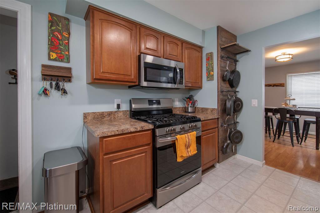 4975 Comstock Street, Commerce Twp, MI 48382 — Photo 9
