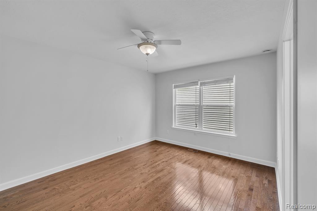 27490 CROMWELL Road, Novi, MI — Photo 23