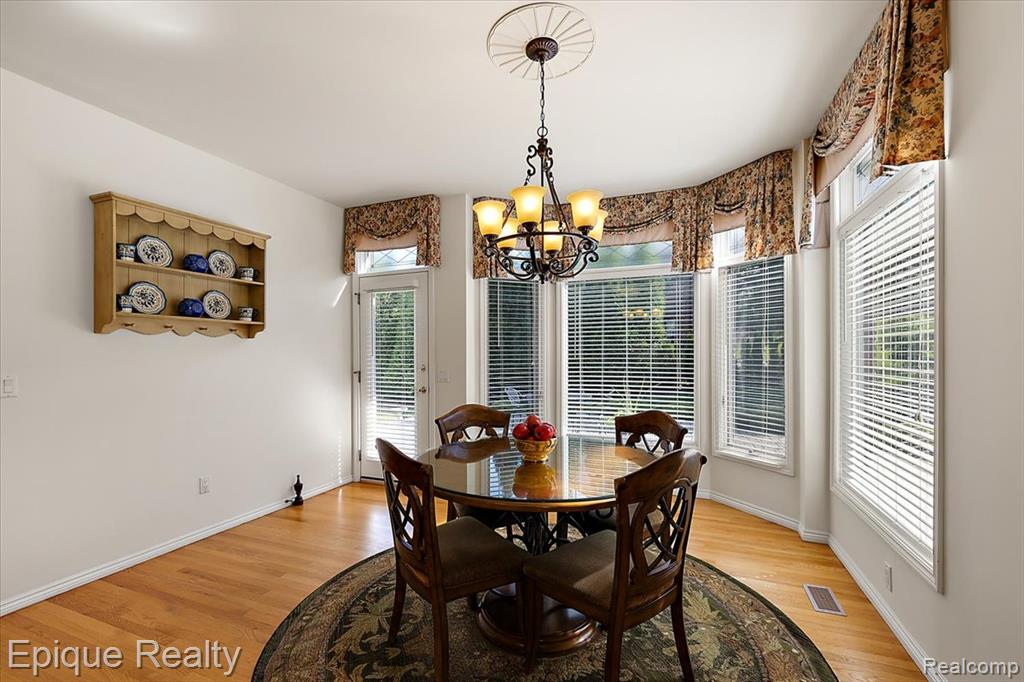 5675 Golf Pointe Drive, Clarkston, MI 48348 — Photo 16