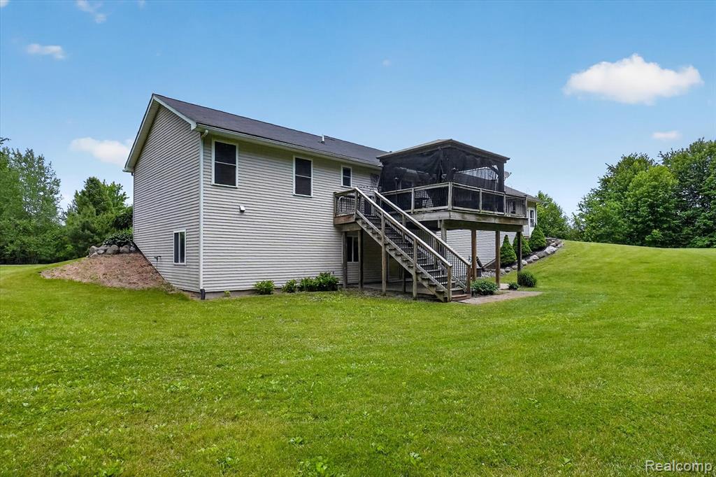 9565 Crofoot Road, Fowlerville, MI 48836 — Photo 38