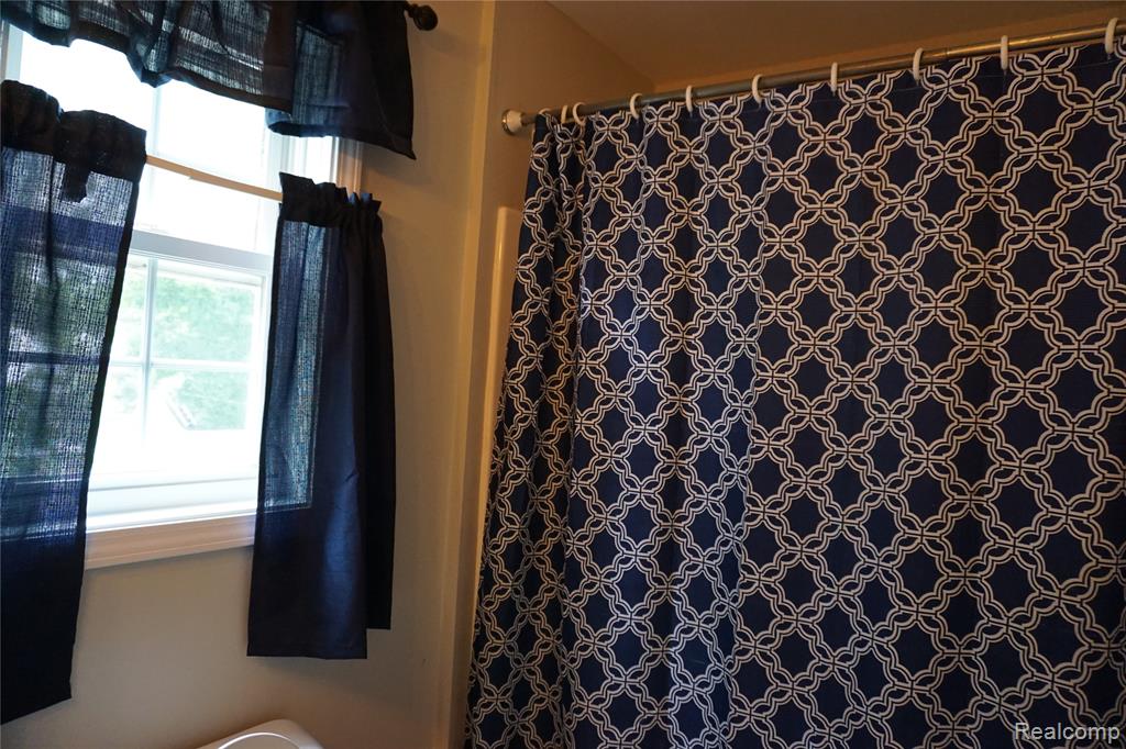 955 N Chevrolet Avenue, Flint, MI 48504 — Photo 26