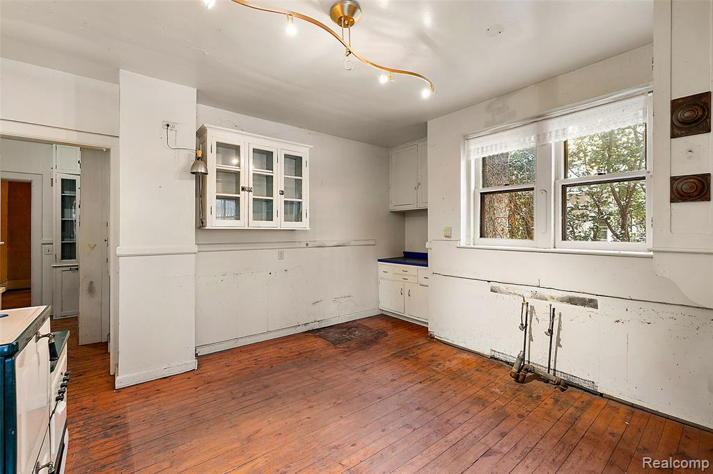 1444 Burns Street, Detroit, MI 48214 — Photo 15