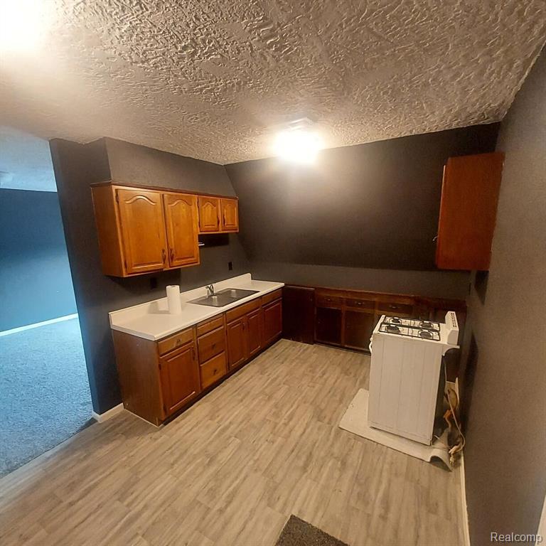 568 W CENTER Road, Essexville, MI 48732 — Photo 5