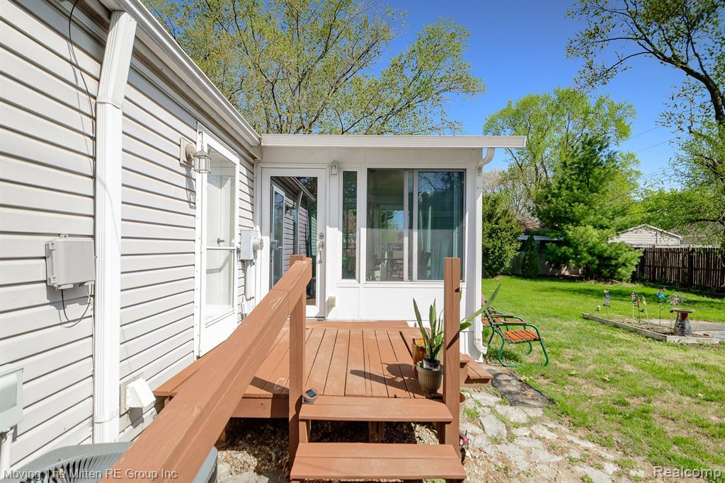 42 N BIGGS Street, Belleville, MI 48111 — Photo 29