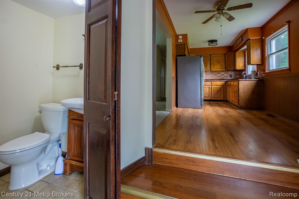 4373 Dexel Drive, Burton, MI 48519 — Photo 7