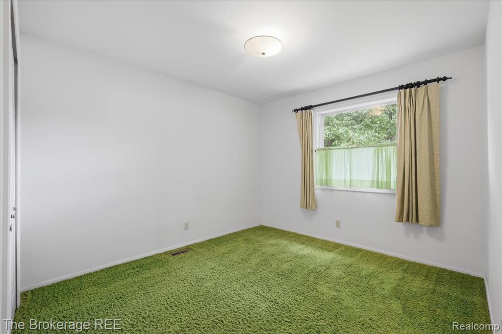 4375 Esta Drive, Flint, MI 48506 — Photo 41