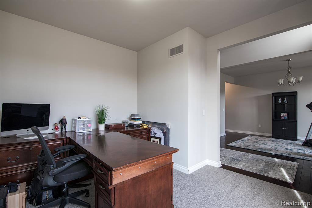 832 W BAY SHORE Drive, Oxford, MI 48371 — Photo 4