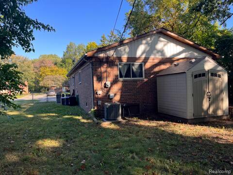 26387 N Alden Street N, Madison Heights, MI 48071 — Photo 33
