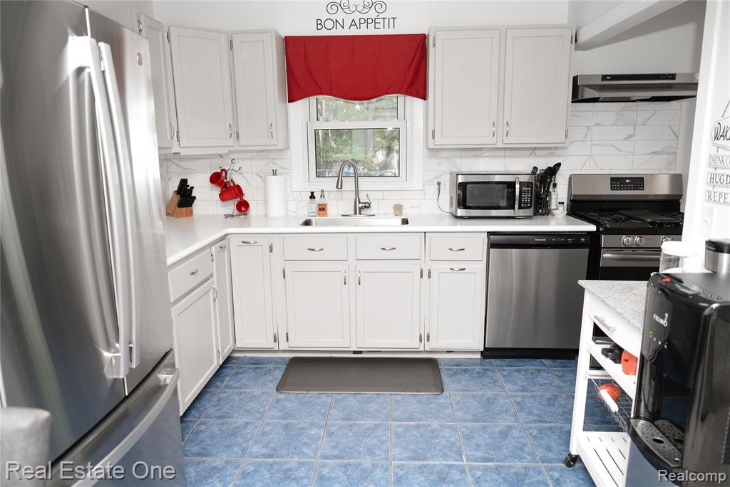 88 Longfellow Road, Whitmore Lake, MI 48189 — Photo 7