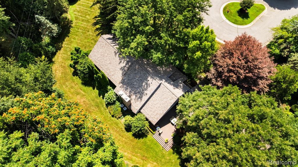 47594 Norton Court, Plymouth, MI 48170 — Photo 12