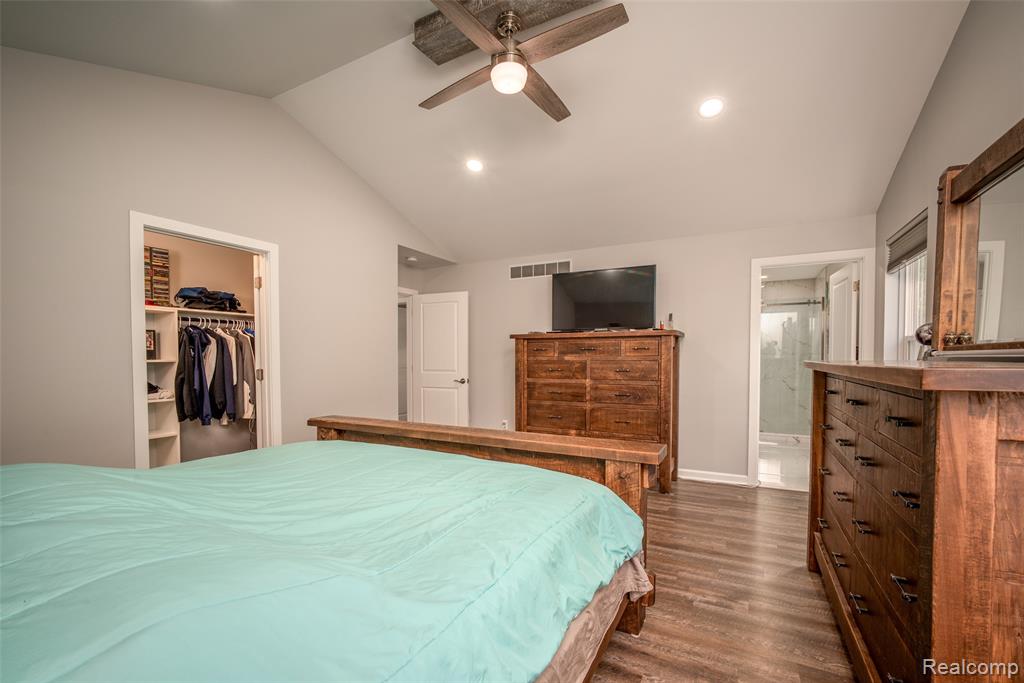11913 Tuttle Hill Road, Willis, MI 48191 — Photo 17