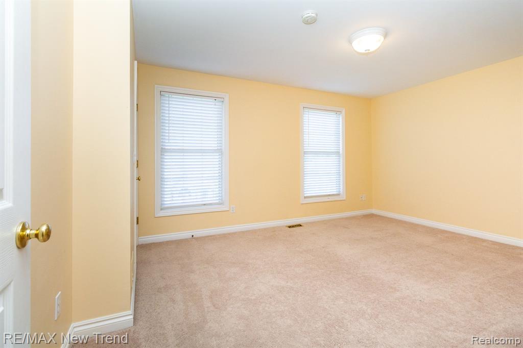 1611 E LAKEVIEW Lane, Canton, MI 48187 — Photo 21