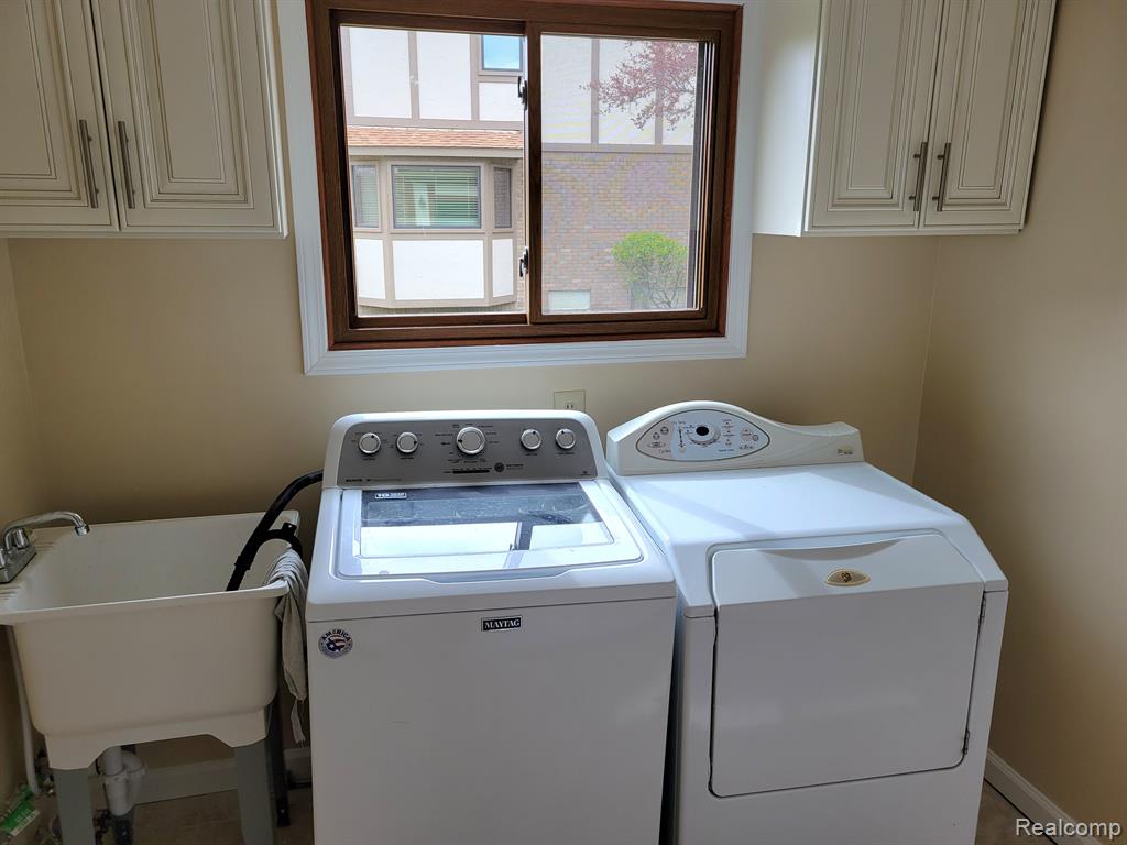 4640 SINGH Drive, Sterling Heights, MI 48310 — Photo 31