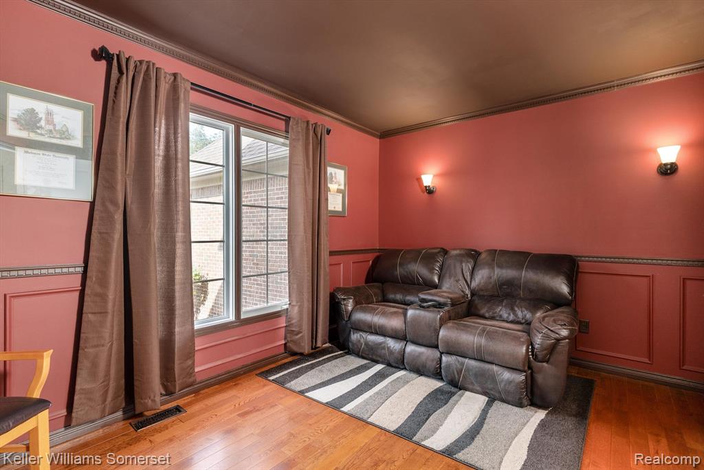 55328 BELMONT Drive, Shelby Twp, MI 48315 — Photo 11