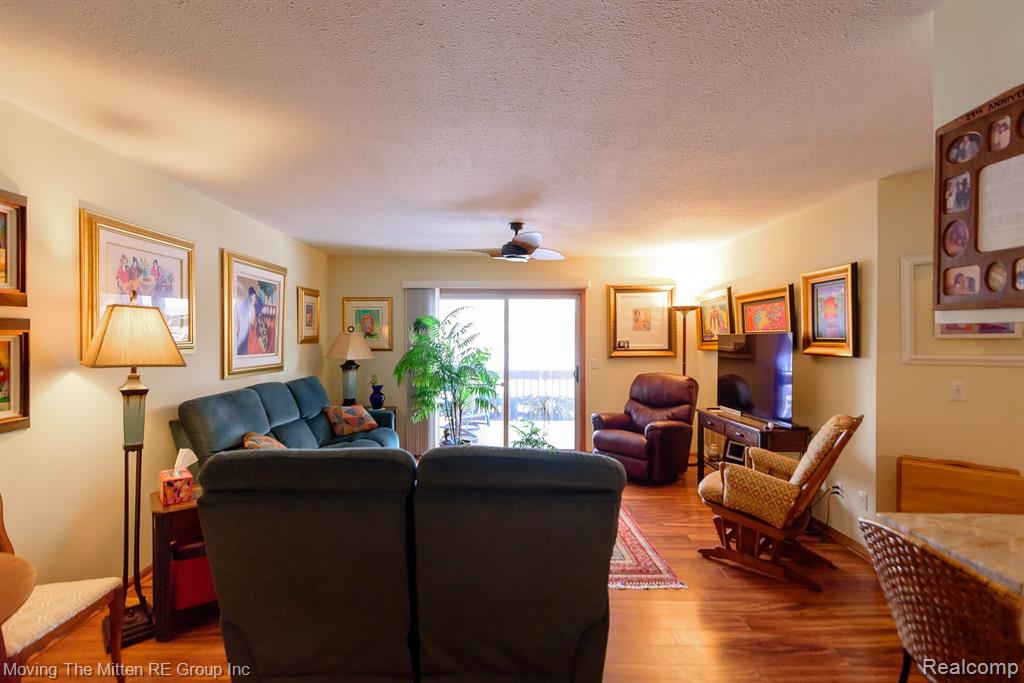 45912 PURPLE SAGE, Belleville, MI 48111 — Photo 3