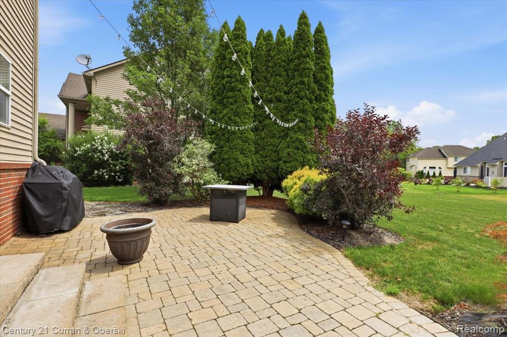 23537 Crescent Ridge Drive, New Boston, MI 48164 — Photo 8
