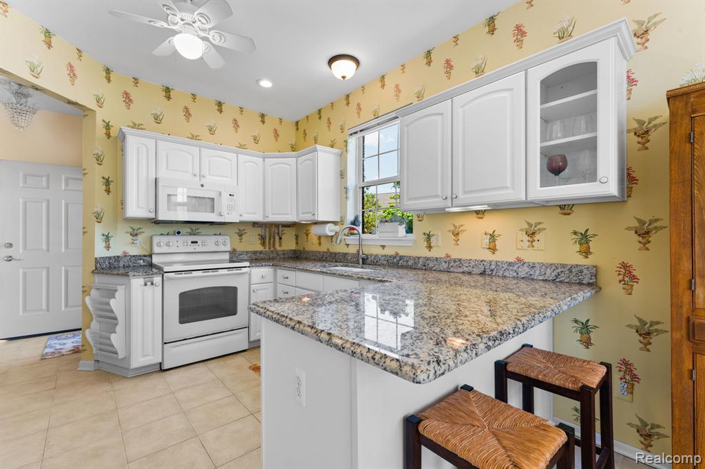 48523 Oak Bridge Drive, Canton, MI 48188 — Photo 5
