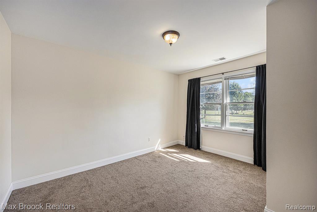 60 E Hurst Drive, Troy, MI 48085 — Photo 10