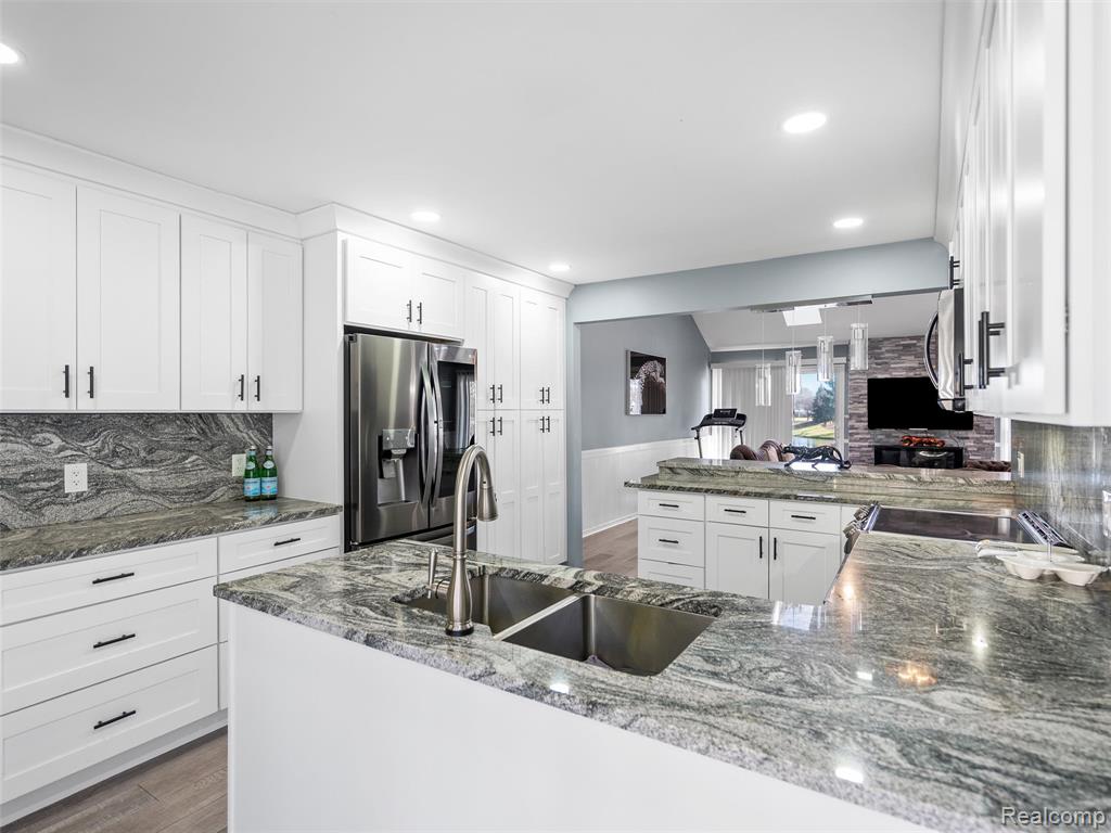 43043 W Kirkwood Drive, Clinton Twp, MI 48038 — Photo 23
