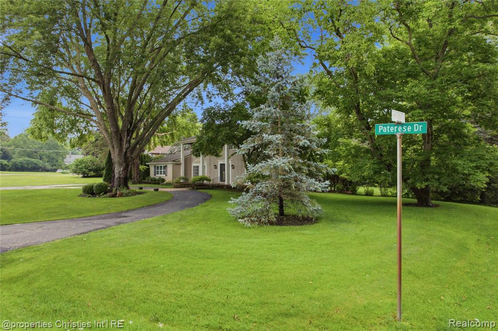 7110 Paterese Drive, Bloomfield Hills, MI 48301 — Photo 45