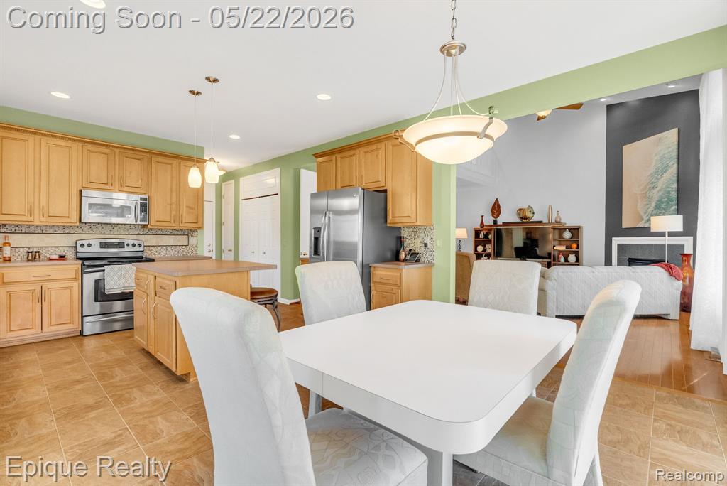 819 Pine Ridge Avenue, Oxford, MI 48371 — Photo 12