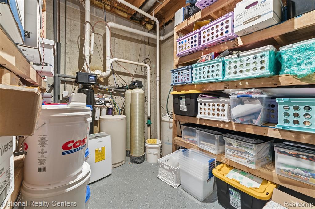 6276 N Shore Drive, West Bloomfield, MI 48324 — Photo 43