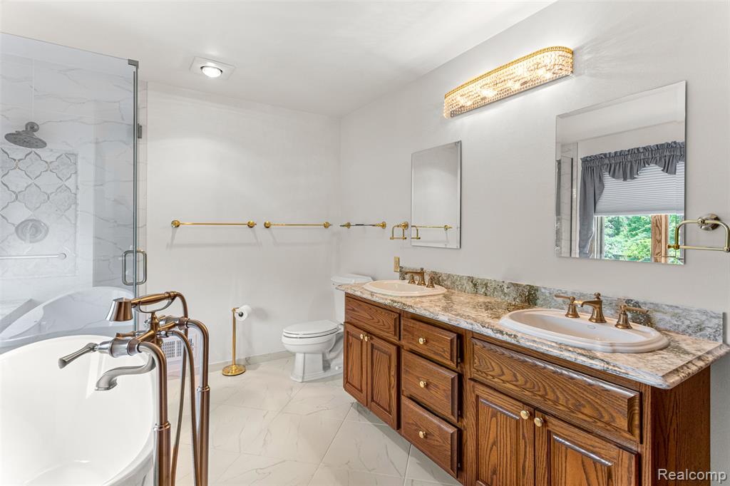 48367 Lake Valley Drive, Shelby Twp, MI 48317 — Photo 36