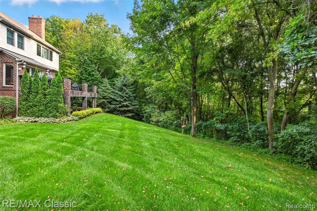 8033 Pine Ridge Court, Northville, MI 48168 — Photo 47