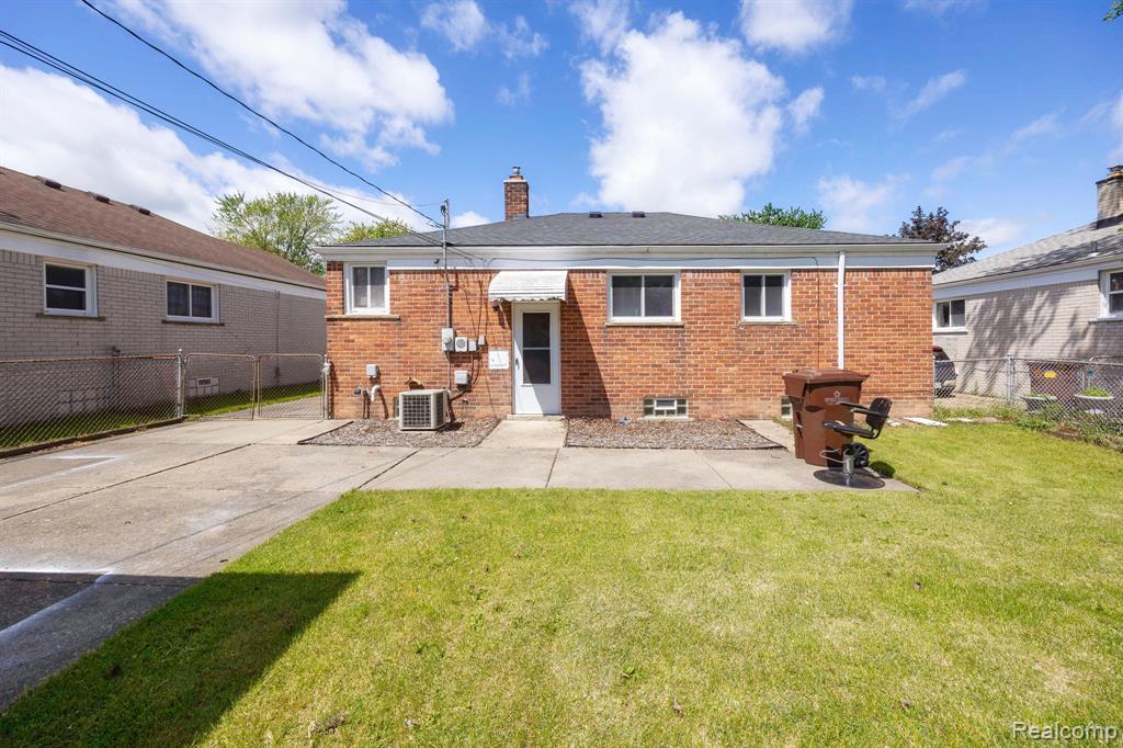 4297 EASTLAWN Avenue, Wayne, MI 48184 — Photo 6