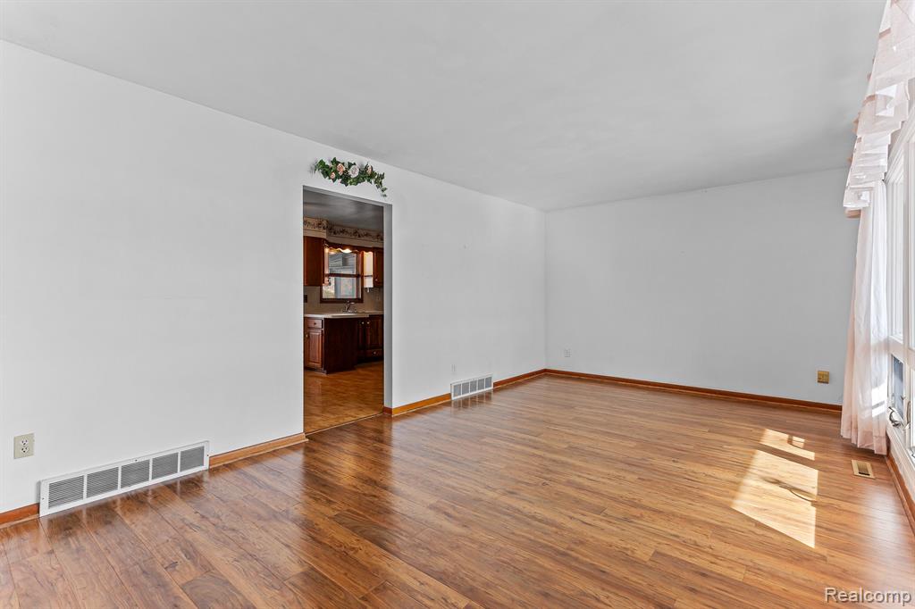 4945 CARLETON ROCKWOOD Road, South Rockwood, MI — Photo 9