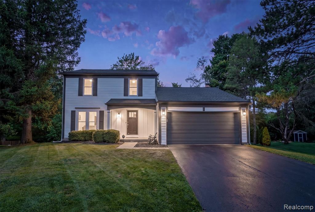 2680 Dansbury Court, Lake Orion, MI