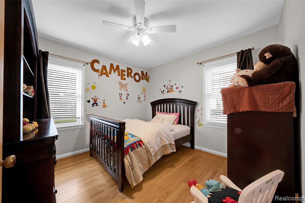 15560 CHARLES R AVE, Eastpointe, MI 48021 — Photo 12