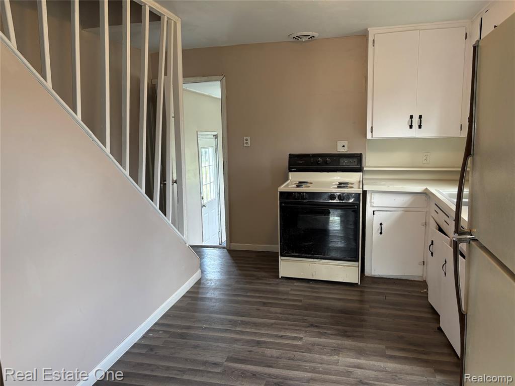 5873 Elmgrove Avenue, Warren, MI 48092 — Photo 5