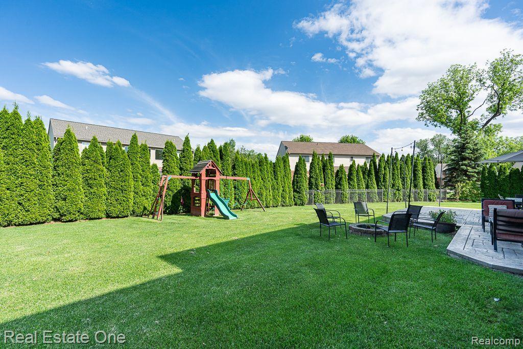 985 Monterey Lane, Rochester Hills, MI 48307 — Photo 8