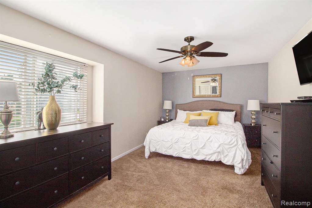 10177 Hawthorne Ridge Road, Goodrich Vlg, MI — Photo 11