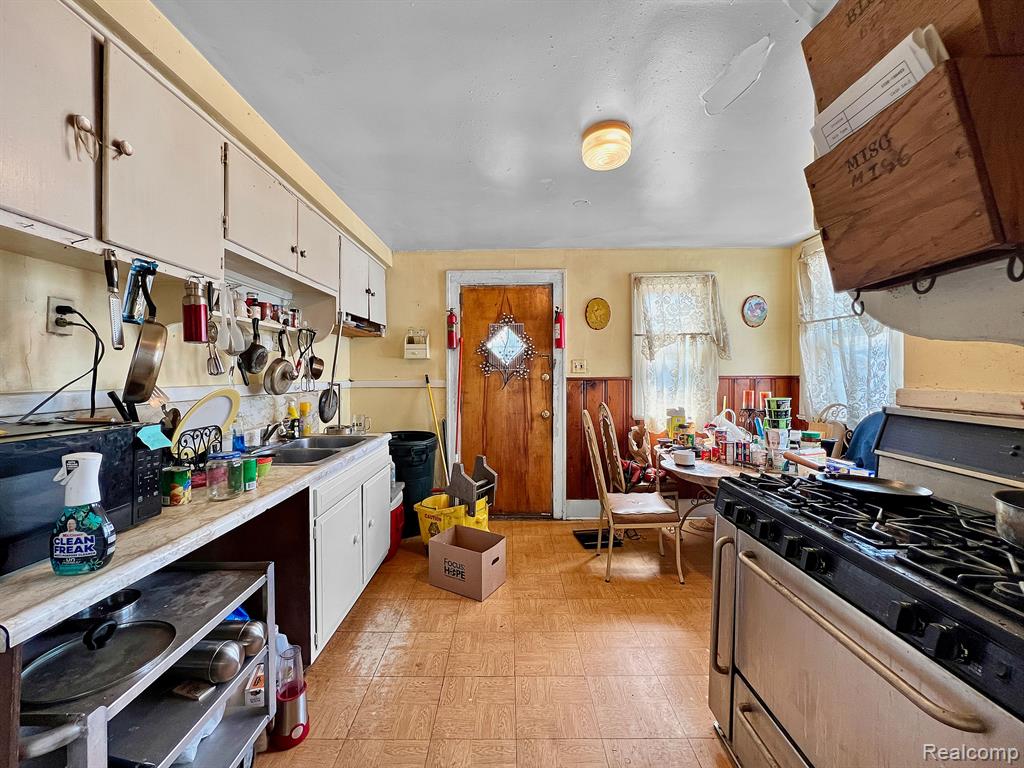 2121 BEARD Street, Detroit, MI 48209 — Photo 15