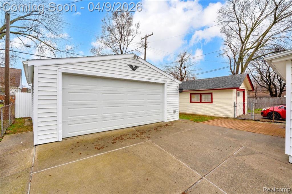 23109 Harding Avenue, Hazel Park, MI 48030 — Photo 28