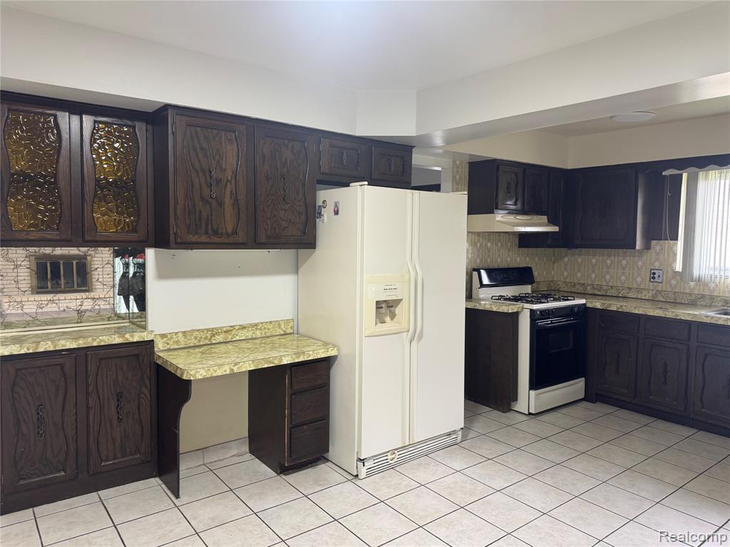 4110 Rose Mary Drive, Sterling Heights, MI 48310 — Photo 9