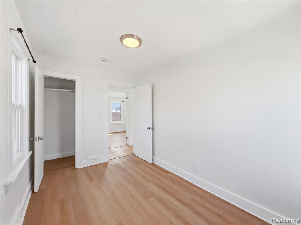 41 W George Avenue, Hazel Park, MI 48030 — Photo 32