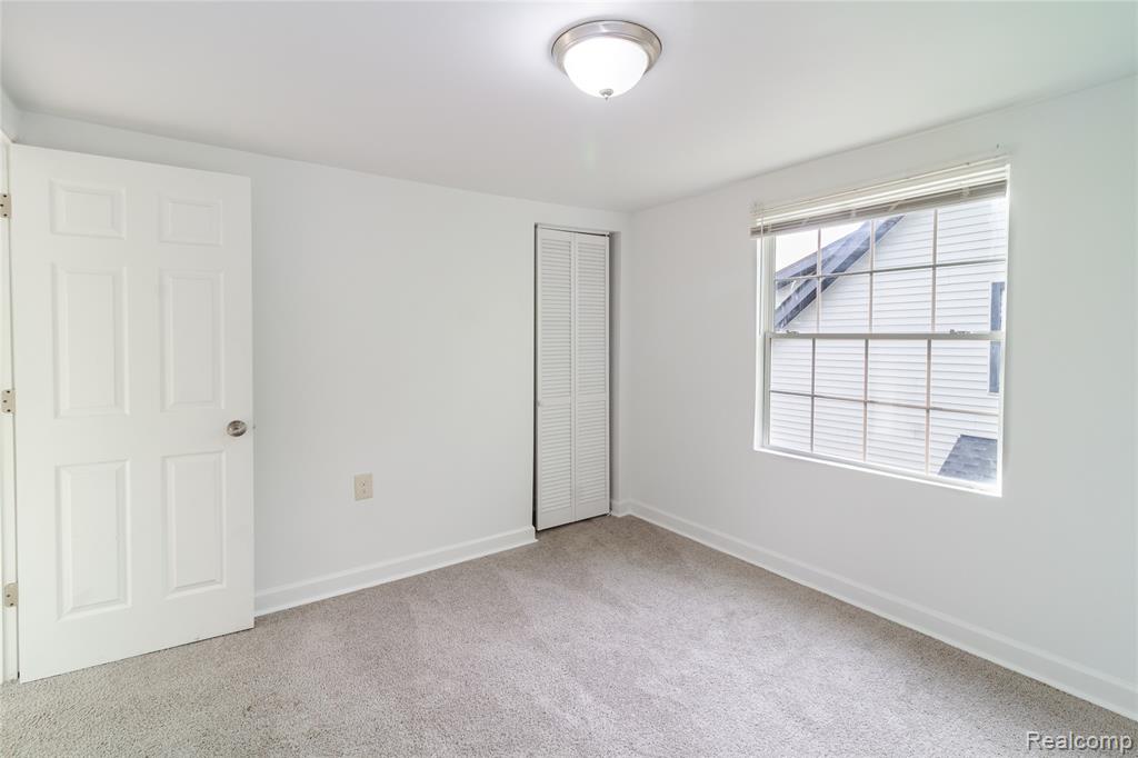 18844 Syracuse Street, Detroit, MI 48234 — Photo 25
