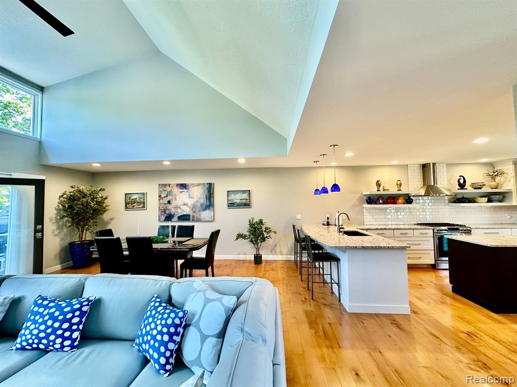 4674 Cottonwood Drive, Ann Arbor, MI 48108 — Photo 15