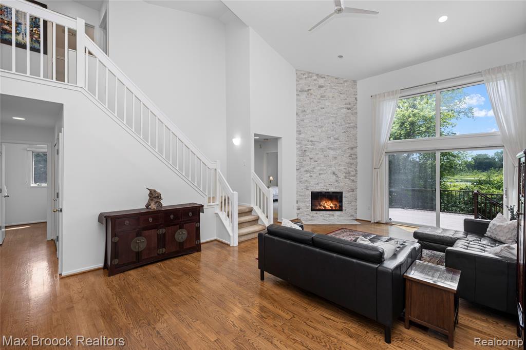 4860 Lagoons Circle, West Bloomfield, MI 48323 — Photo 11