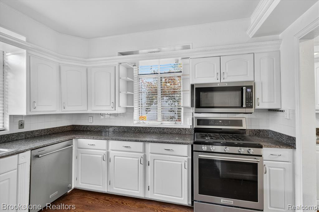 1735 Lincolnshire Drive, Highland Park, MI 48203 — Photo 21