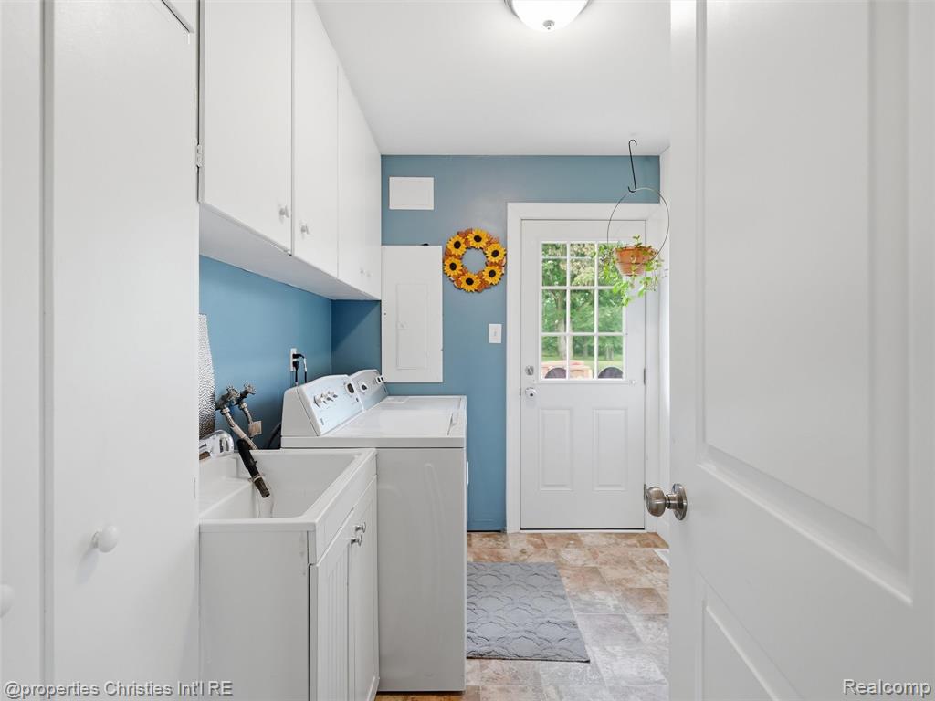 52735 Washington Street, New Baltimore, MI 48047 — Photo 24