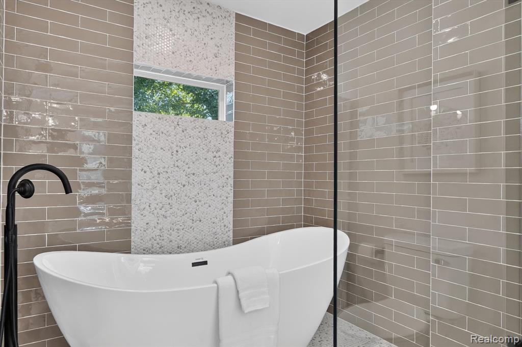 714 Atlantic Street, Milford, MI 48381 — Photo 29